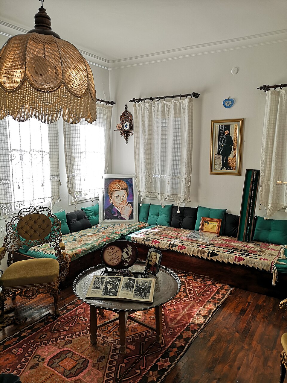 Zeki Müren Museum 2