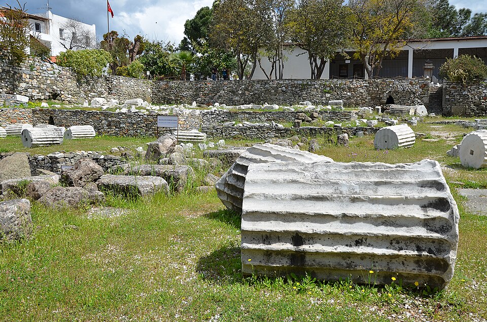 Mausoleum at Halicarnassus 3