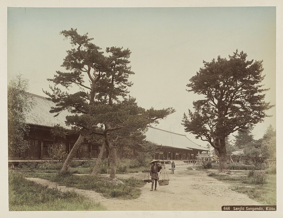 Sanjūsangen-dō Temple 4