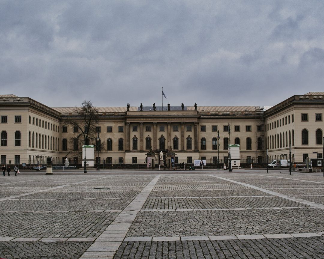 Bebelplatz 2